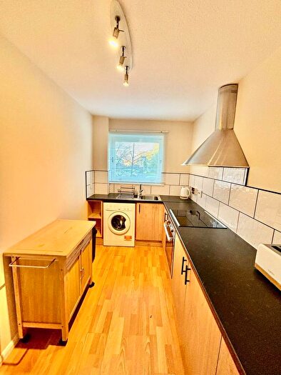 1 Bedroom Flat To Rent In Westburn Avenue, Edinburgh, EH14