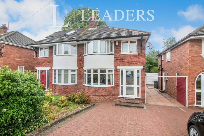 3 Bedroom Semi-Detached House To Rent In Goss Croft, Selly Oak, B29