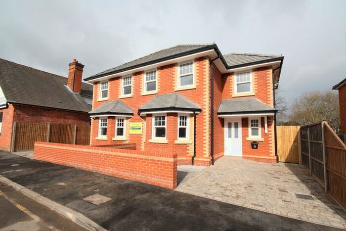 2 Bedroom Semi-Detached House To Rent In Royal Oak Road, Woking, GU21