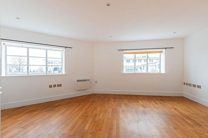 1 Bedroom Flat To Rent In Hayes Road, Sully, Penarth, CF64