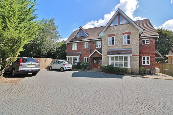 2 Bedroom Flat For Sale In Heath Mansion, London Road, PO7