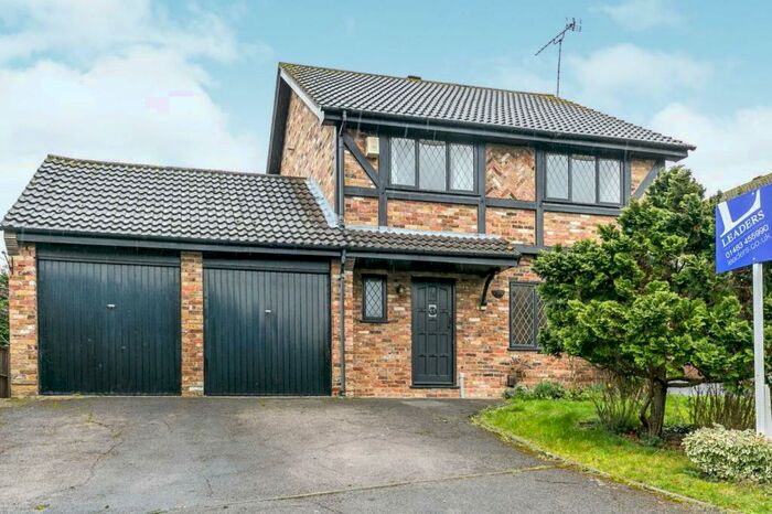 4 Bedroom Detached House To Rent In Baldwin Crescent, Guildford, GU4