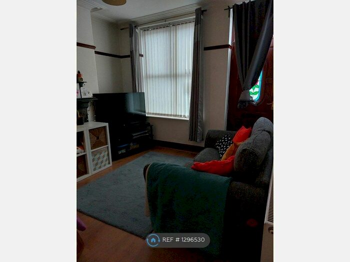 2 Bedroom Terraced House To Rent In Ulverston Road, Sheffield S8