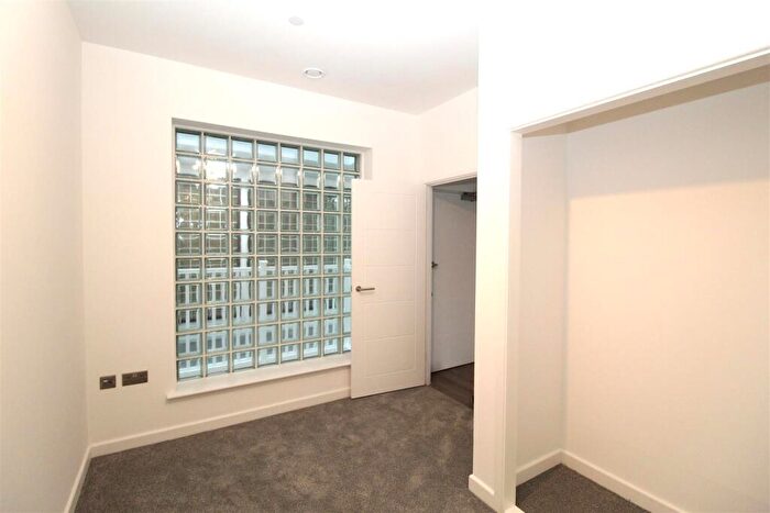 1 Bedroom Flat To Rent In Queen Street, Ramsgate, CT11