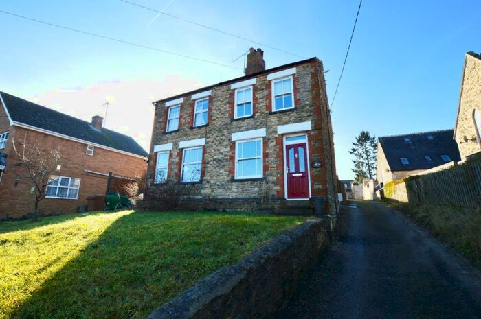 2 Bedroom Semi-Detached House To Rent In High Street, Bozeat, NN29