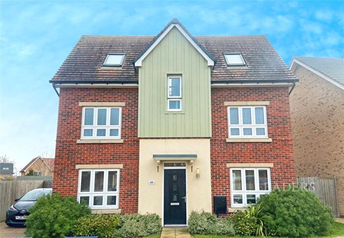 4 Bedroom Detached House For Sale In Askwith Grove, St. Ives, Cambridgeshire, PE27