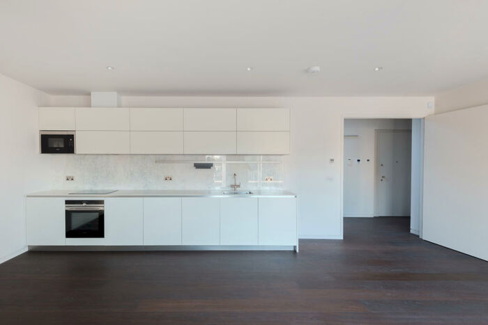 2 Bedroom Apartment To Rent In Albany Street, NW1