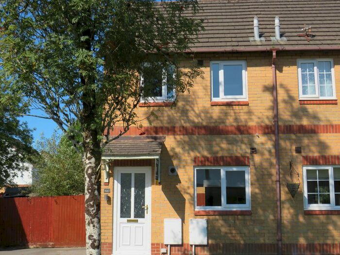 2 Bedroom End Of Terrace House For Sale In Clos Cilsaig, Llanelli, SA14