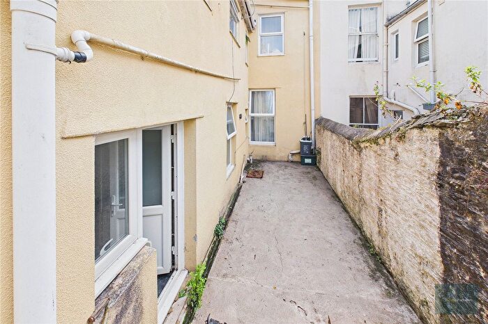 1 Bedroom Flat To Rent In Connaught Avenue, Plymouth, PL4