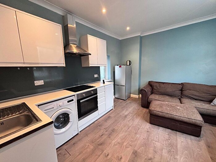 2 Bedroom Apartment To Rent In Upper Lewes Road, Brighton, BN2