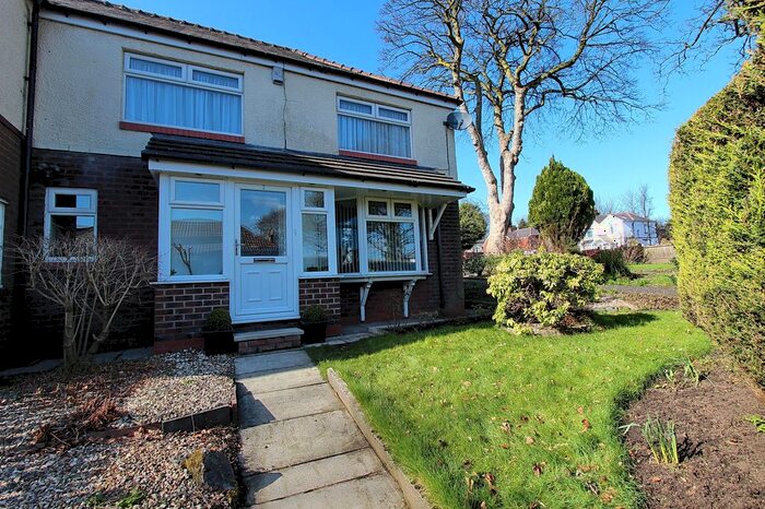 3 Bedroom Terraced House To Rent In Langley Gardens, Prestwich, M25