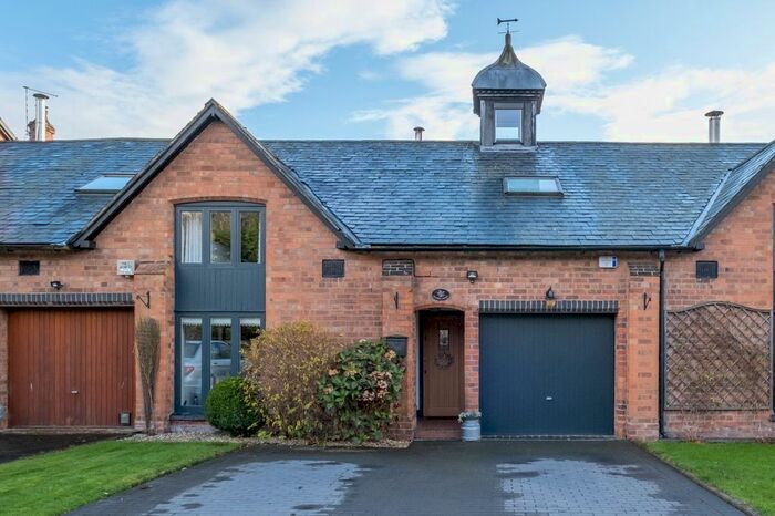 4 Bedroom Barn Conversion For Sale In Hockley Road, Shrewley, Warwick CV35