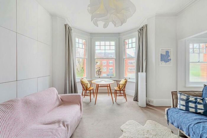 1 Bedroom Flat To Rent In Coolhurst Road, Crouch End, London, N8