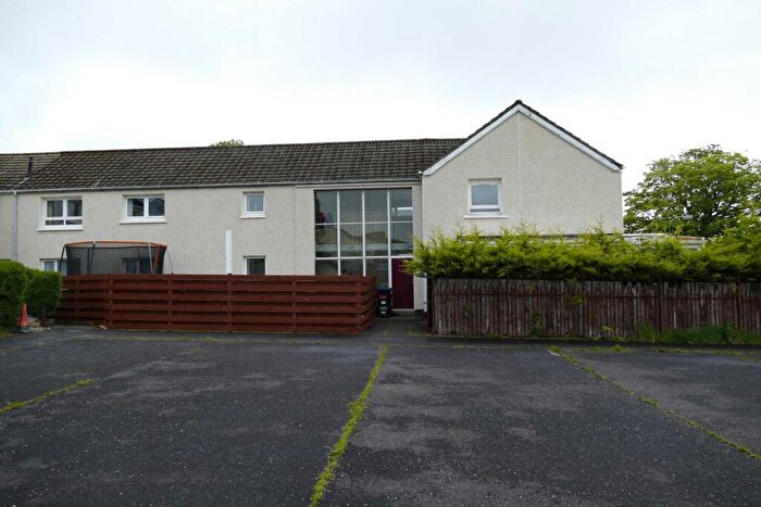 2 Bedroom Flat To Rent In Lloyd Walk, Stewarton, KA3