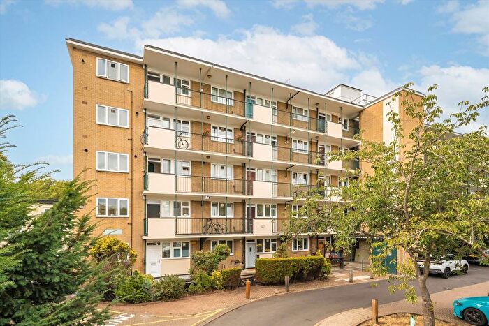 1 Bedroom Flat To Rent In Windlesham Grove, Southfields, SW19