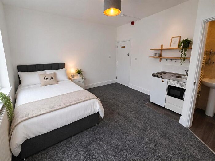 5 Bedroom Terraced House To Rent In Wood End Road, Erdington, Birmingham, B24