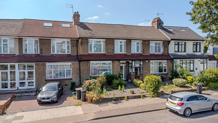 3 Bedroom Terraced House For Sale In Connaught Gardens, London, N13
