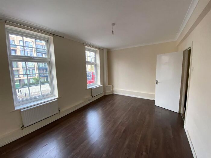 4 Bedroom Property To Rent In Court Yard, London, SE9