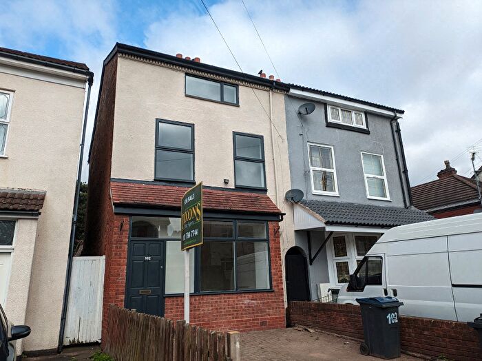 4 Bedroom Semi-Detached House To Rent In Albert Road, Stechford, B33