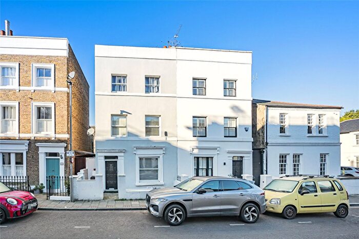 1 Bedroom Flat For Sale In Wadham Road, London, SW15