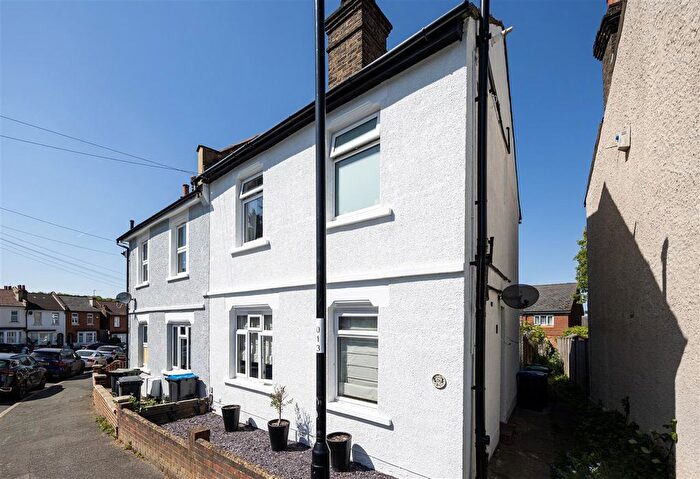 3 Bedroom Semi Detached House For Sale In Bynes Road, South Croydon, CR2
