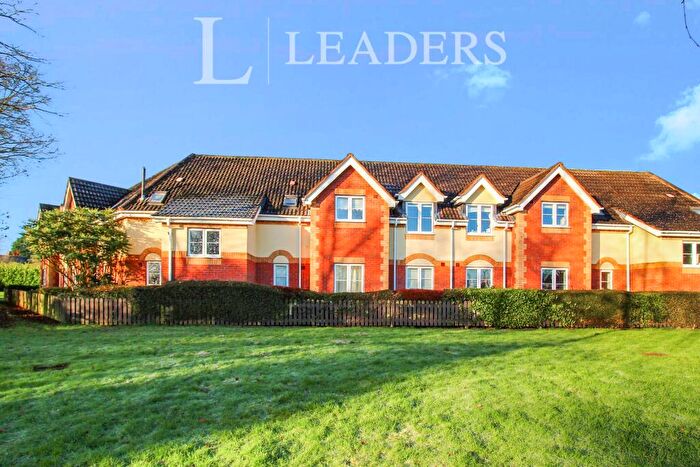 2 Bedroom Flat To Rent In Walkers Way, Kenilworth, Warwickshire, CV8
