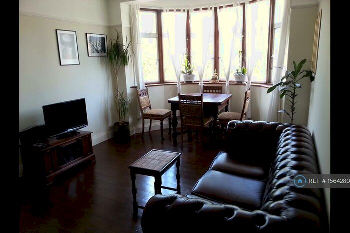 1 Bedroom Flat To Rent In Granville Court, London, N4