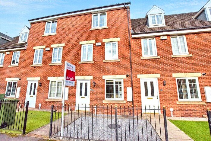 4 Bedroom Terraced House For Sale In Dunlop Avenue, Leeds, West Yorkshire, LS12
