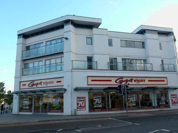 2 Bedroom Flat To Rent In The Courtyard, Newton Abbot, TQ12