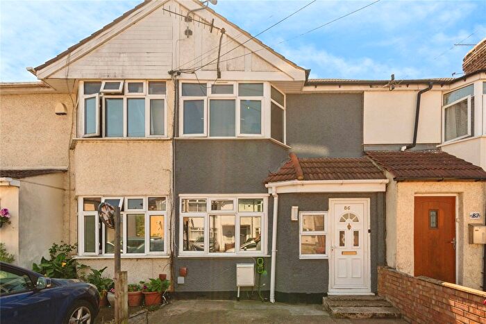 3 Bedroom Detached House To Rent In Salt Hill Way, Slough, SL1