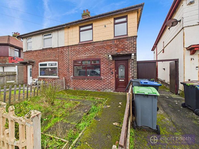 3 Bedroom Semi-Detached House To Rent In Kingsmede, FY4