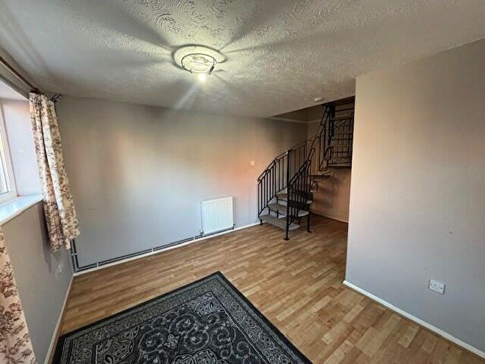 1 Bedroom Terraced House To Rent In Stoneywell Road, Leicester, LE4