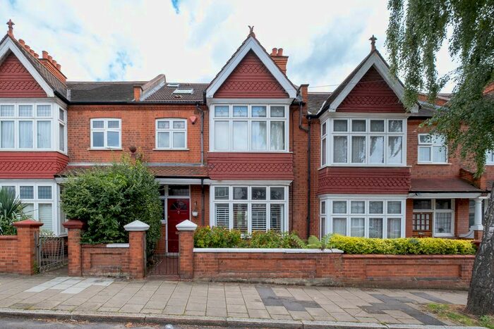 5 Bedroom Terraced House To Rent In Glencairn Road, London, SW16