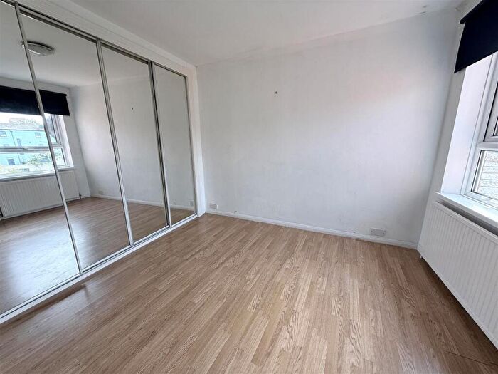 1 Bedroom Apartment To Rent In The Parade, Margate, CT9