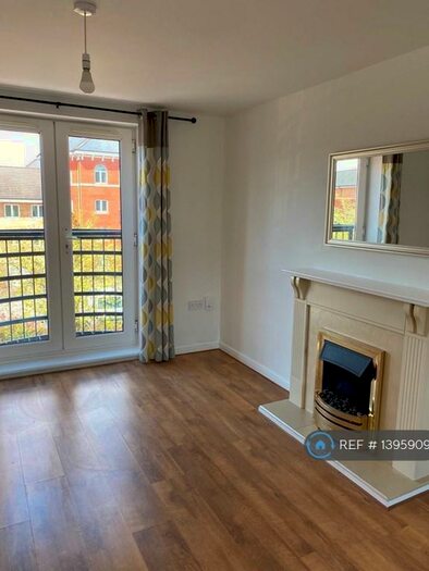 2 Bedroom Flat To Rent In Saltash Road, Swindon, SN2