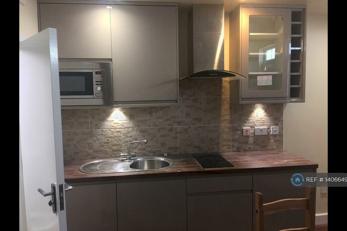 Studio To Rent In Old Christchurch Road, Bournemouth, BH1