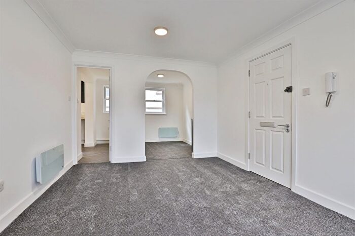 1 Bedroom Flat For Sale In Norwich Road, Bournemouth, BH2