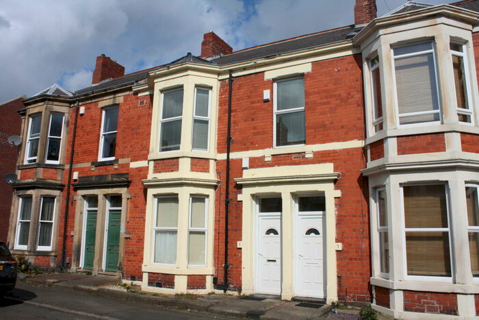 3 Bedroom Flat To Rent In Fairfield Road, West Jesmond, NE2
