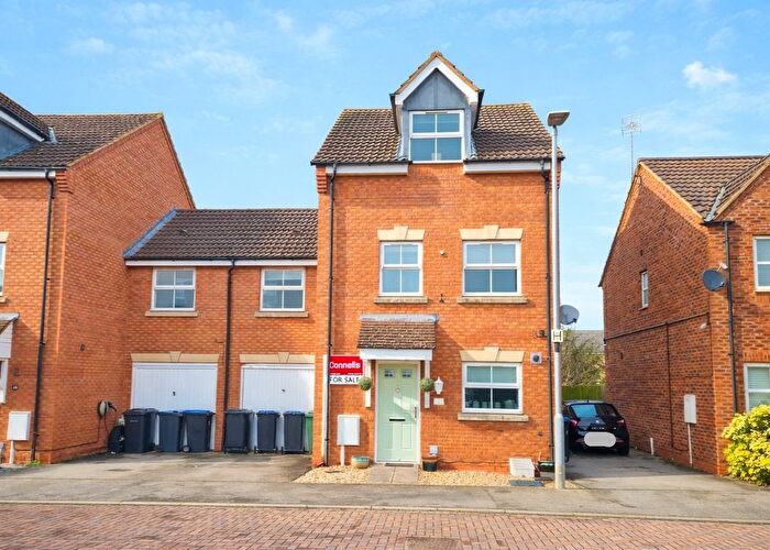 4 Bedroom Semi-Detached House For Sale In Haddonian Road, Market Harborough, LE16