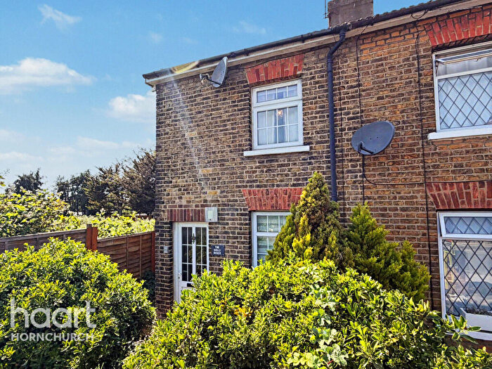 2 Bedroom End Of Terrace House To Rent In Abbs Cross Lane, Hornchurch, RM12