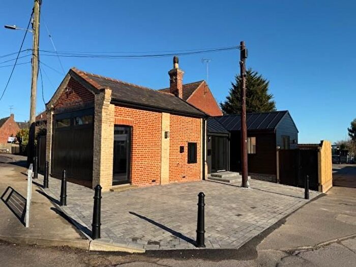 2 Bedroom Bungalow To Rent In Burnham Road, Southminster, CM0