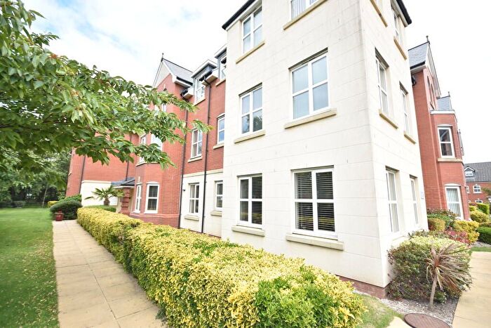 2 Bedroom Flat For Sale In Woodlands View, Lytham Saint Annes, FY8