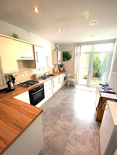 4 Bedroom Terraced House To Rent In Pretoria Road, Southsea, PO4