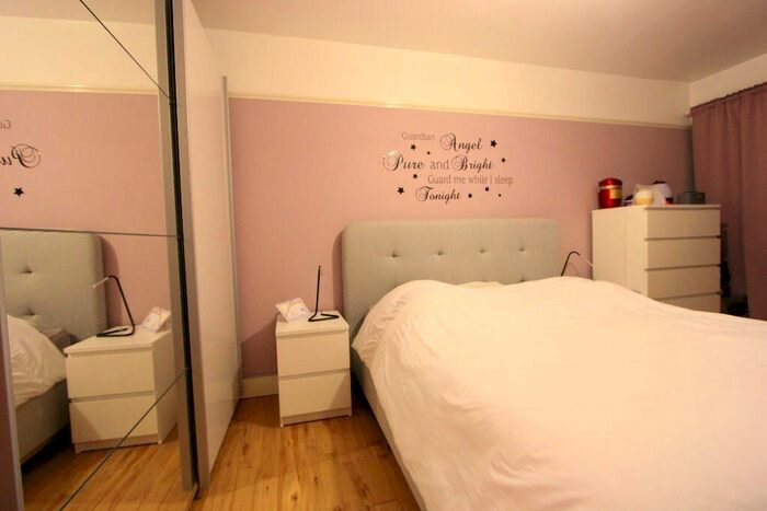 2 Bedroom Flat To Rent In Bensham Grove, Thornton Heath, CR7