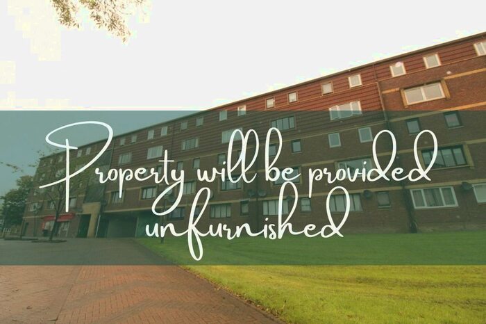 3 Bedroom Maisonette To Rent In Braehead Road, Kildrum, North Lanarkshire, G67