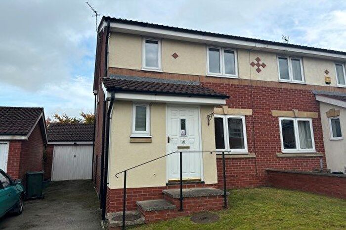 3 Bedroom Semi-Detached House To Rent In Winthropp Close, Malton, YO17