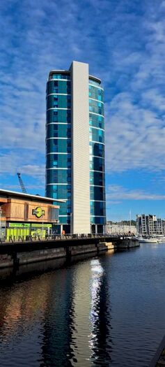 1 Bedroom Apartment To Rent In Marina Point West, Dock Head Road, Chatham, ME4