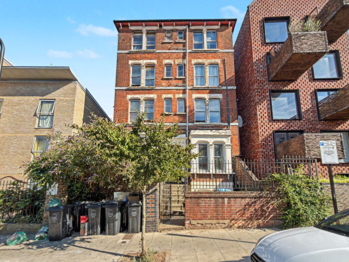 Block Of Apartments For Sale In Flat -, Barrett’s Grove, London, N16