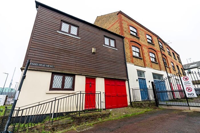 4 Bedroom Terraced House To Rent In Parrs Head Mews, George Lane, Rochester, Kent, ME1