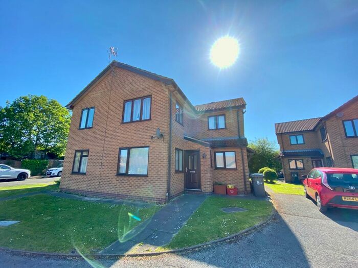 2 Bedroom Flat To Rent In Lodge Close, Ashby-De-La-Zouch, LE65